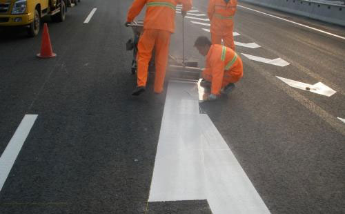 称多丙烯酸标线涂料